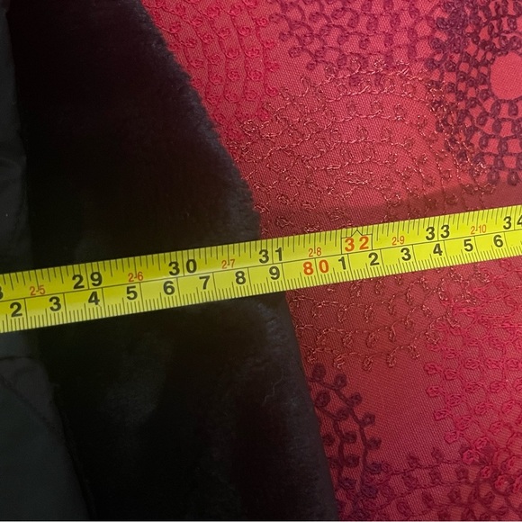 The North Face black winter coat size small/medium - Picture 10 of 12